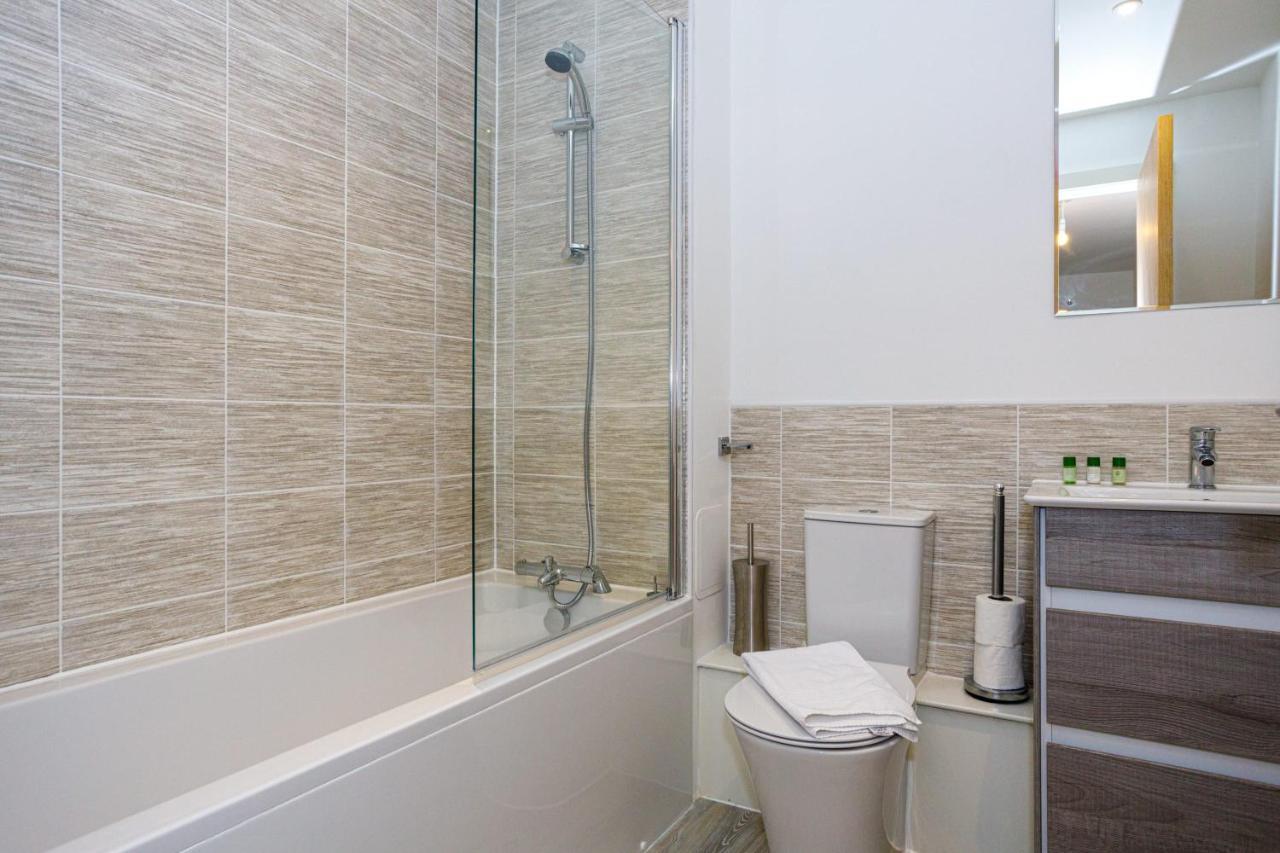 Contemporary 2 Bedroom Duplex In Salford مانشستر المظهر الخارجي الصورة