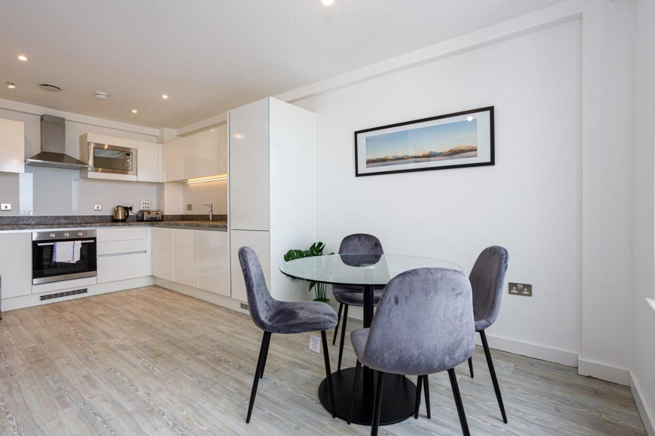 Contemporary 2 Bedroom Duplex In Salford مانشستر المظهر الخارجي الصورة